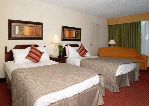 Clarion Hotel Fort Myers Quarto foto